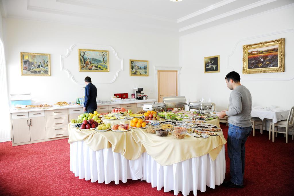 Hotel Victory Pristina Exteriör bild