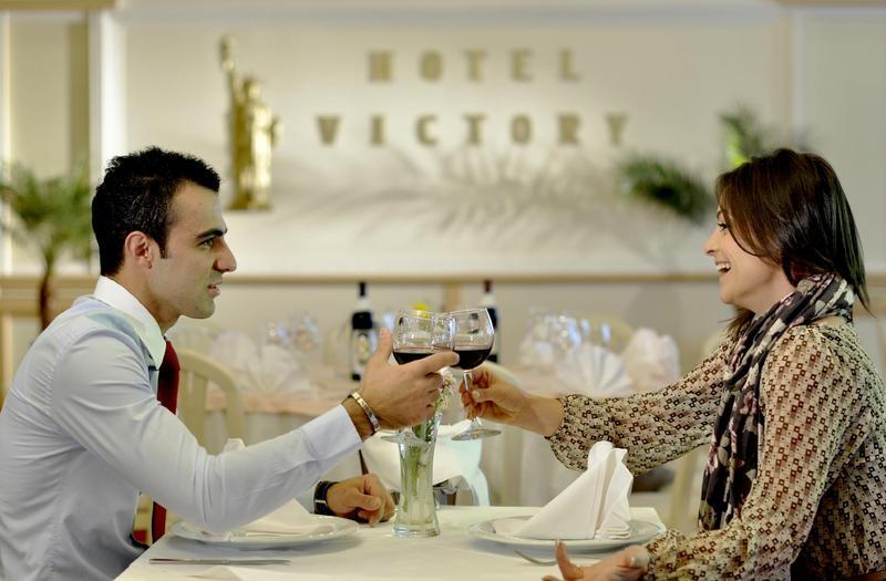 Hotel Victory Pristina Exteriör bild